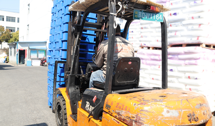 塑料托盤優(yōu)勢(shì)讓企業(yè)頗為收益，快來(lái)看看吧~