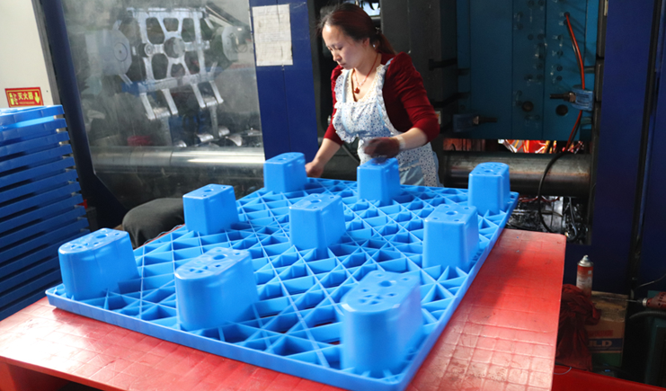 塑料托盤多少錢一個?五大決定因素你知道嗎?