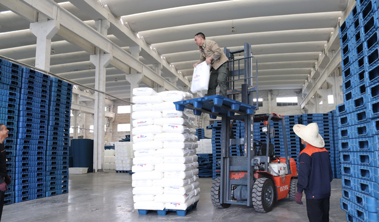 復(fù)聯(lián)4的英雄們維護(hù)宇宙和平,塑料托盤守護(hù)您 復(fù)聯(lián)4的英雄們維護(hù)宇宙和平,塑料托盤守護(hù)您